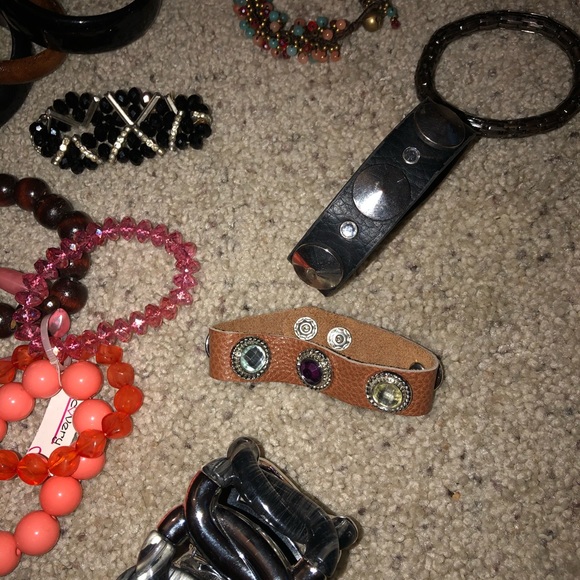 ๐ผ๐ธ HUGE BRACELETS LOT ๐น ALL BRACELETS ๐ธ๐ผ - Picture 6 of 8
